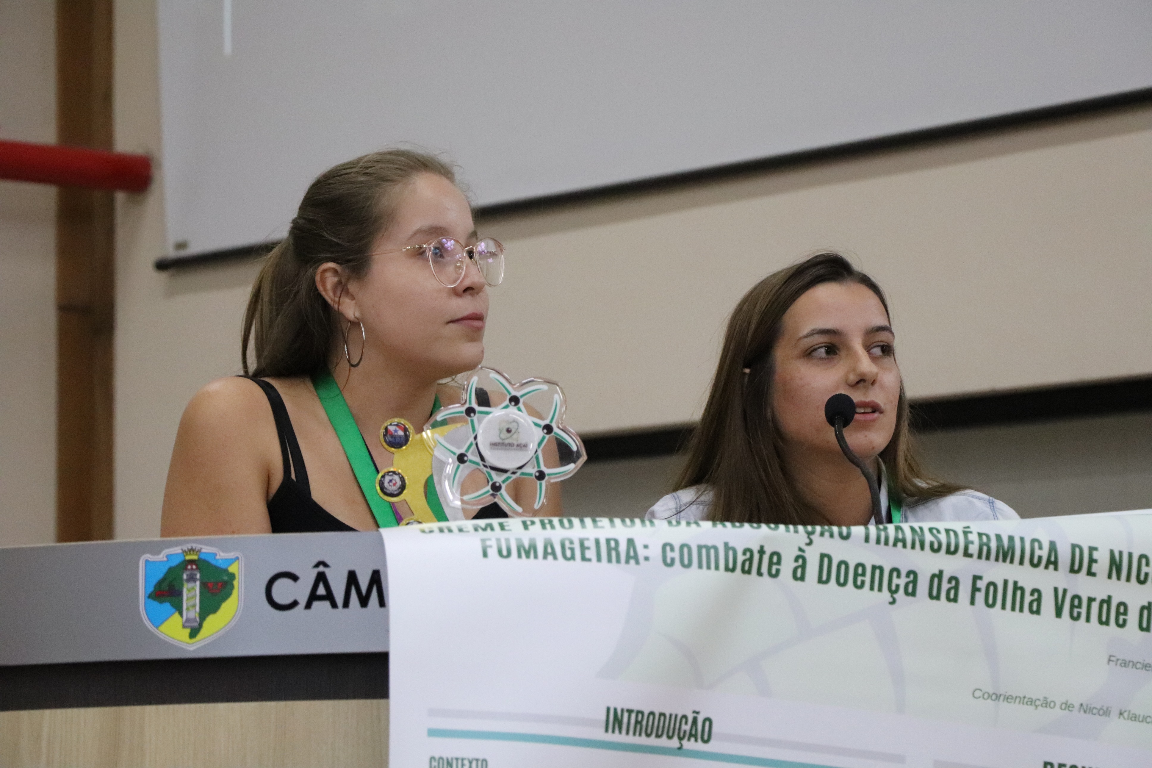 Câmara aprova auxílio de R$ 10 mil para estudantes 2