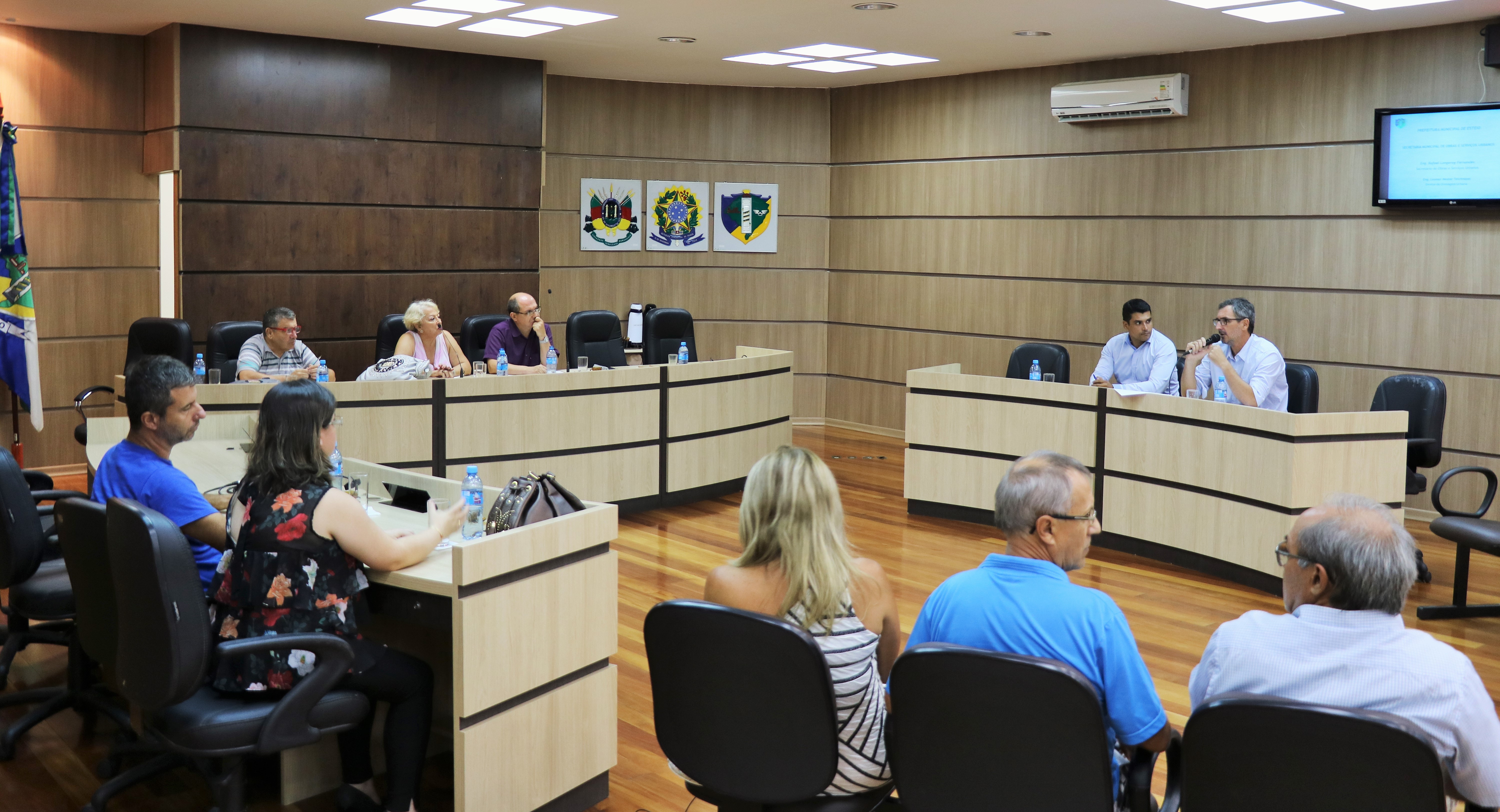 Abertura de caixas de passagens é debate de audiência pública na Câmara de Vereadores