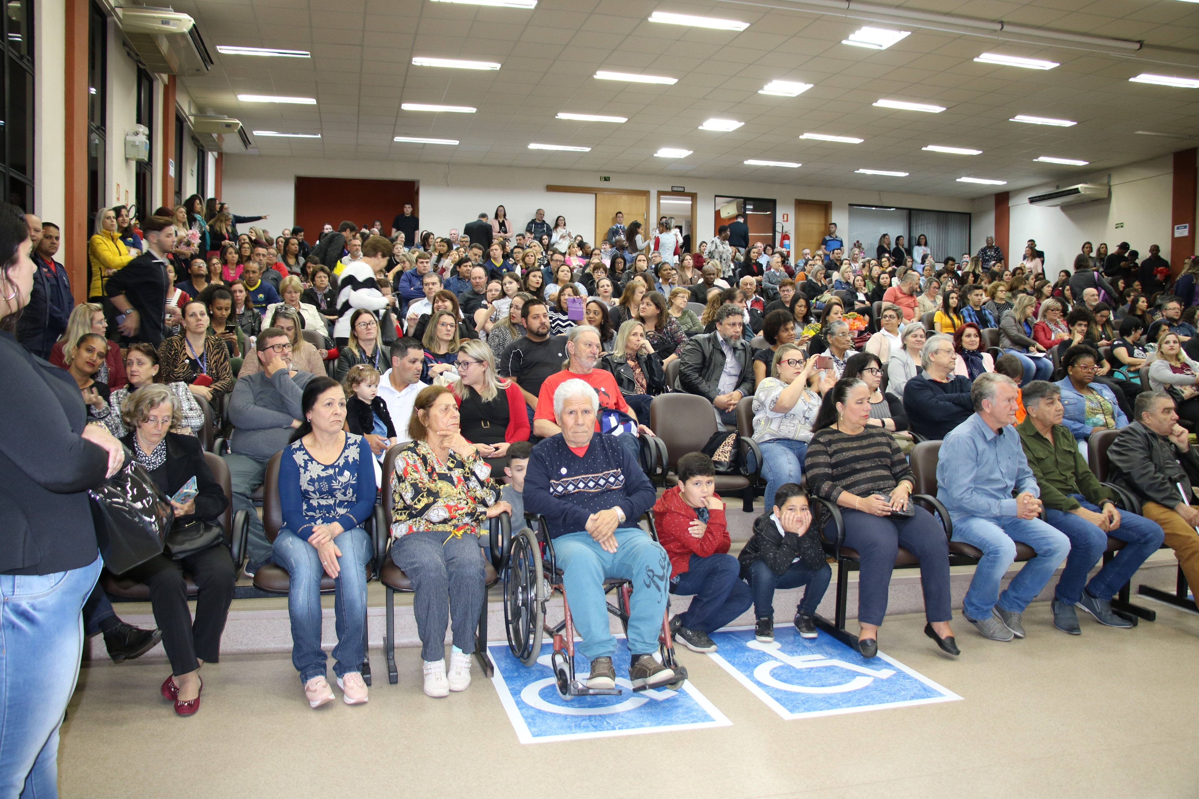 Sessão Solene Dia do Professor 2019 (8).JPG