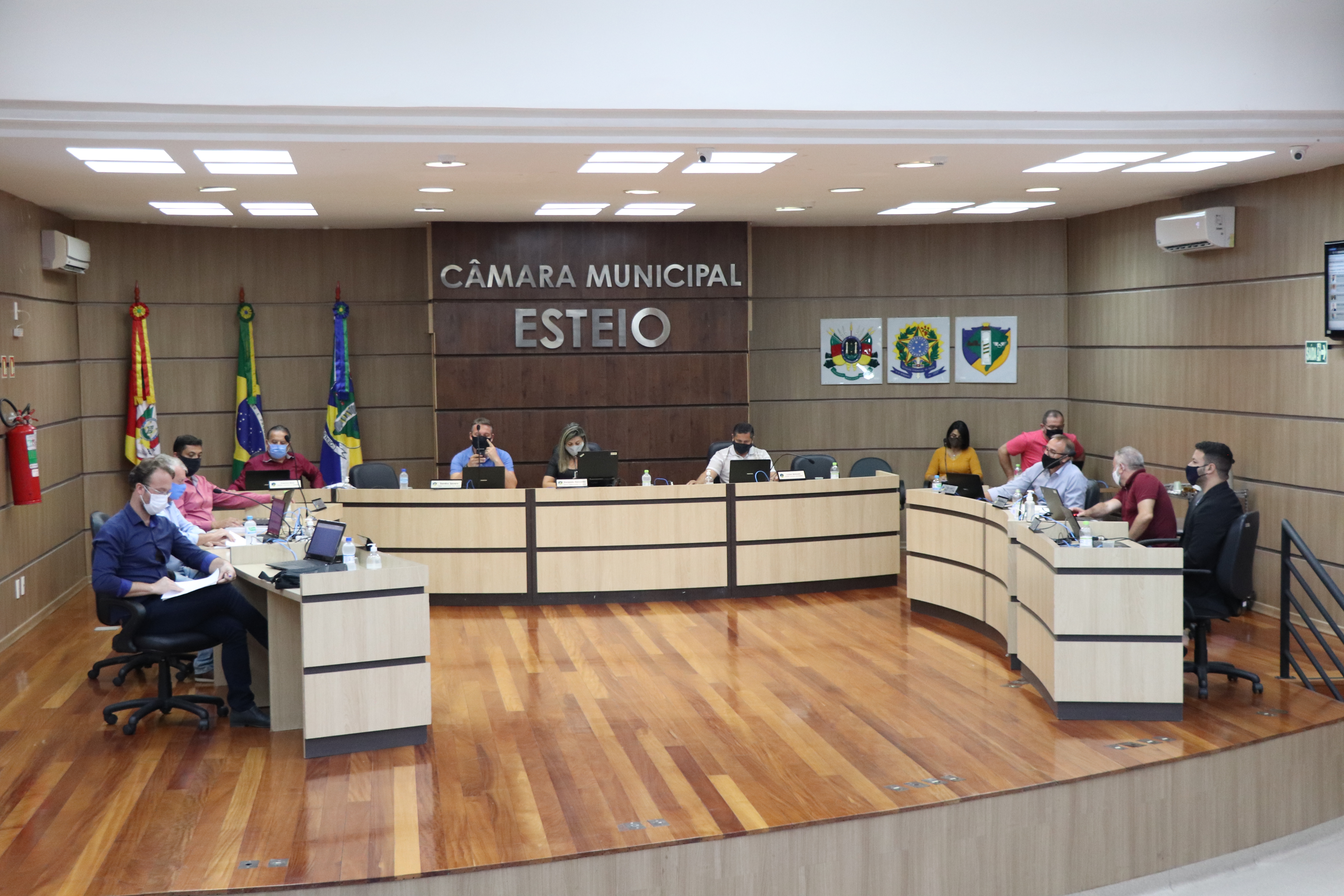 Câmara autoriza adesão de Esteio a iniciativa para compra de vacinas contra covid-19