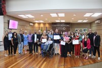 Câmara homenageia mulheres em sessão solene