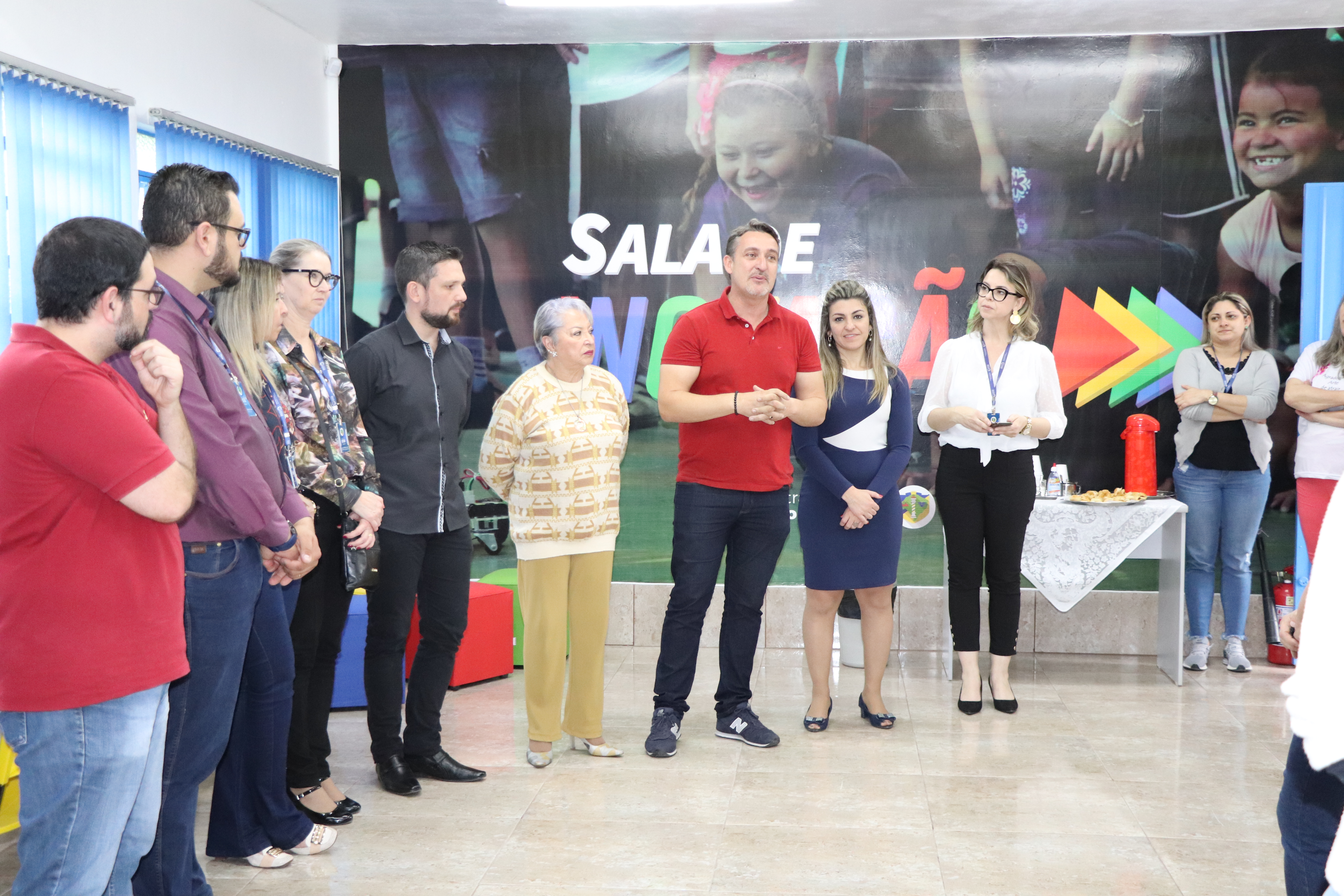 Parlamentares acompanham inauguração de salas de inovação