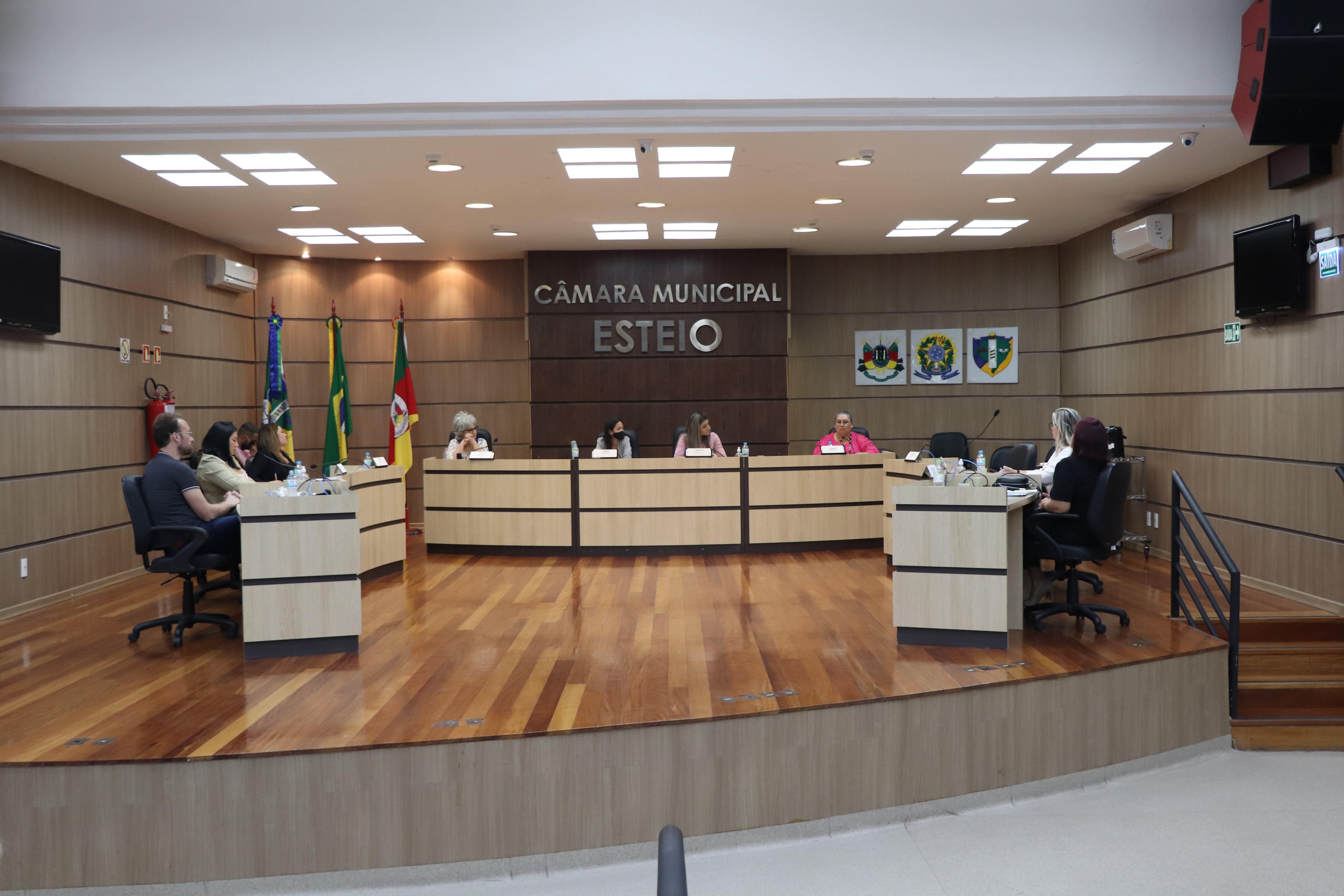 Vereadoras de 4 cidades participam de debate 